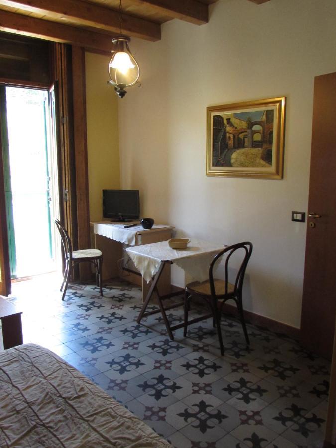 Bed and Breakfast Antico Palazzo Джардини-Наксос Экстерьер фото
